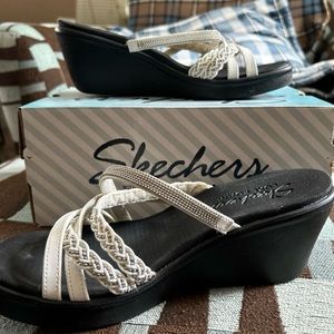 Skechers Luxe Foam Sandle Wedge